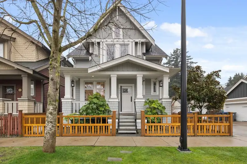 177 172A STREET - photo 1 of 40
