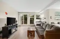 3 1870 E SOUTHMERE CRESCENT - thumbnail 2