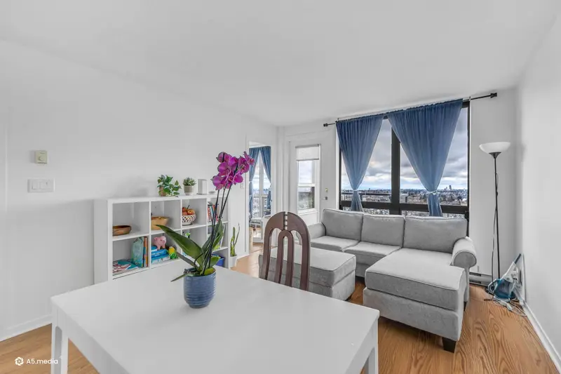 2508 3663 CROWLEY DRIVE - photo 4 of 25