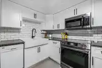12734 16 AVENUE - thumbnail 3