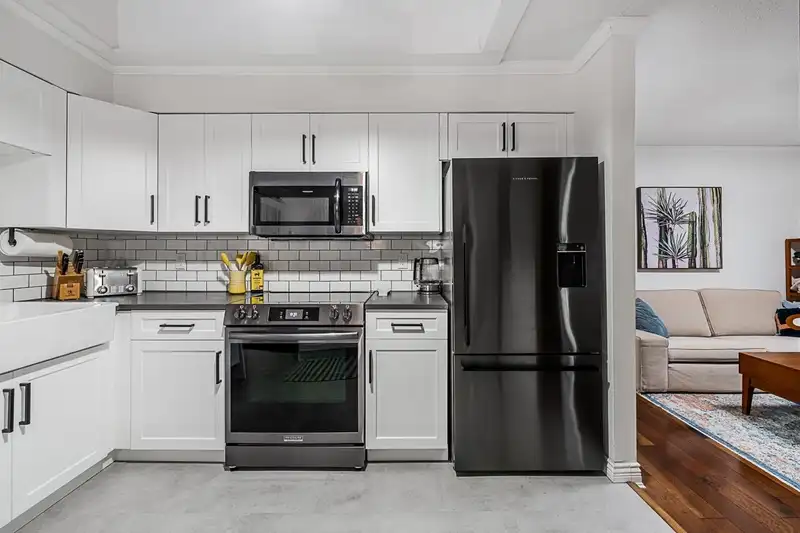 12734 16 AVENUE - photo 4 of 29