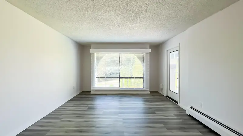 416 1945 WOODWAY PLACE - photo 4 of 23