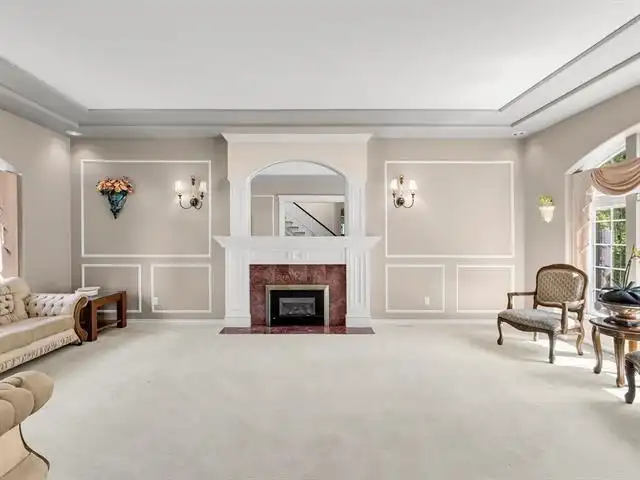 14096 28A AVENUE - photo 4 of 39