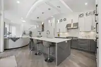918 163 STREET - thumbnail 1