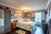 301 1390 MARTIN STREET - thumbnail 21