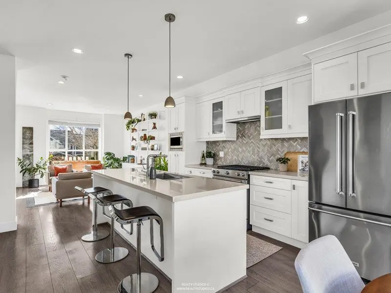 12 4949 47A AVENUE - photo 4 of 25