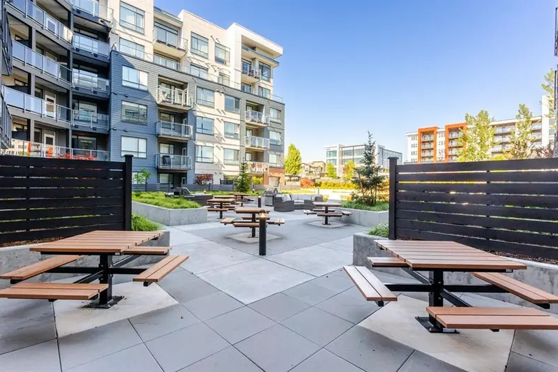 606 7936 206TH STREET - photo 3 of 17