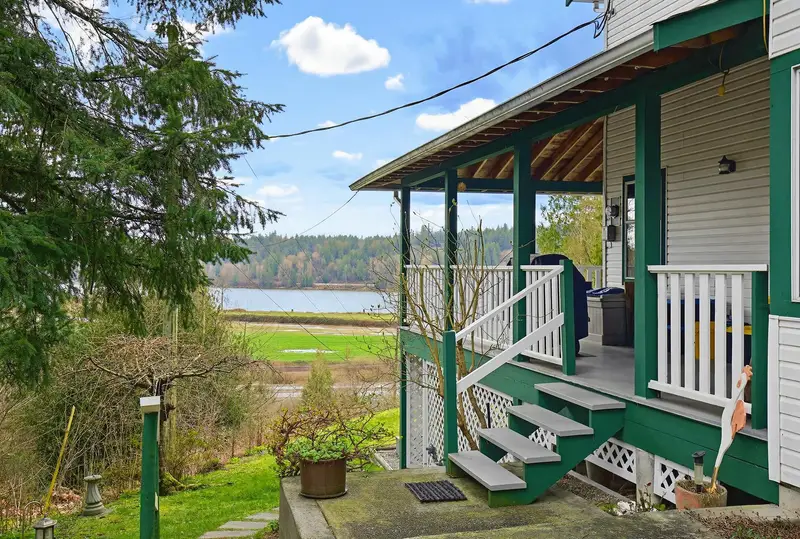 30199 SILVERDALE AVENUE - photo 3 of 25