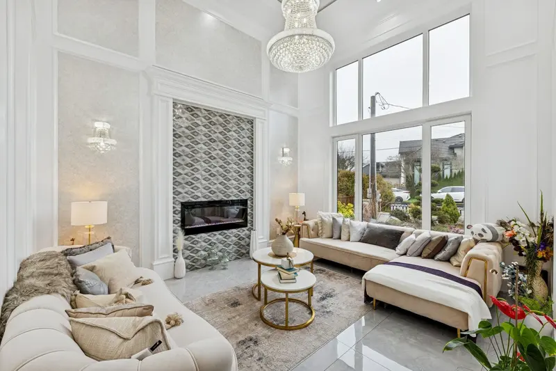 8580 CAMDEN CRESCENT - photo 3 of 25