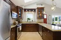 7 1640 140 STREET - thumbnail 10