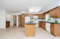 14254 20 AVENUE - thumbnail 11