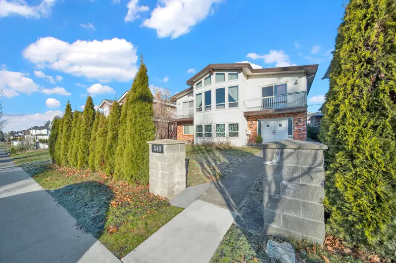 549 E 57TH AVENUE - photo 2 of 25