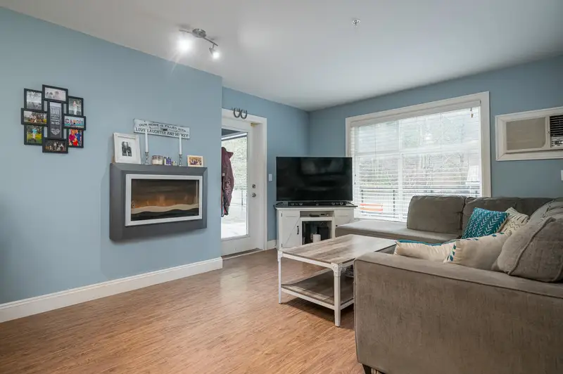 107 45640 ALMA AVENUE - photo 3 of 25