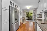312 15555 16 AVENUE - thumbnail 11
