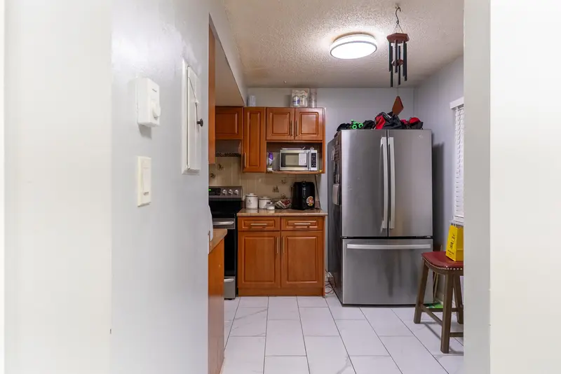 143 7317 140 STREET - photo 3 of 25