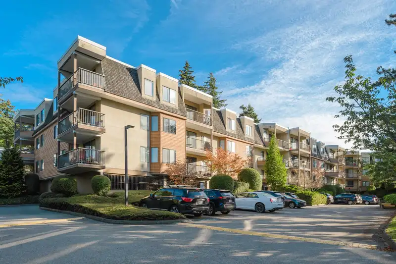 317 1720 SOUTHMERE CRESCENT - photo 1 of 25