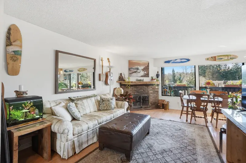 1021 OLD LILLOOET ROAD - photo 4 of 25