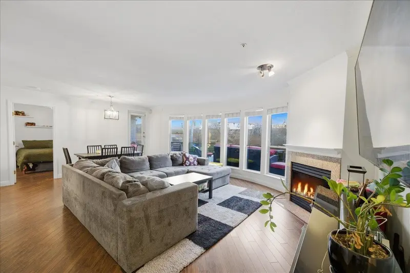 105 2345 CENTRAL AVENUE - photo 1 of 25