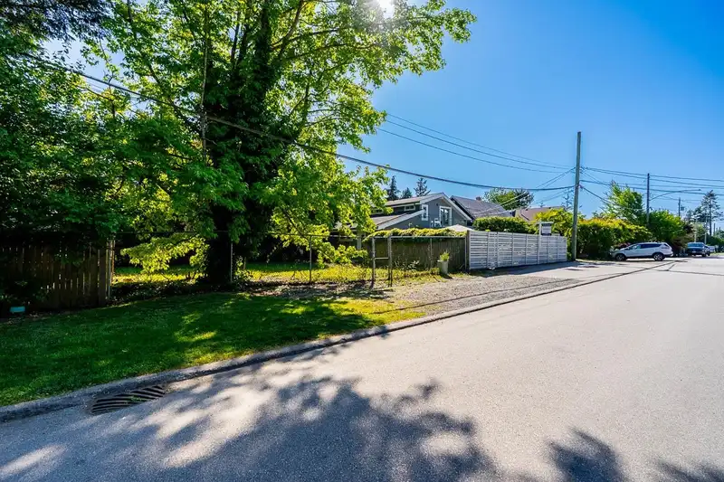 12276 AGAR STREET - photo 2 of 25