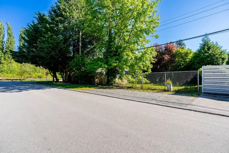 12276 AGAR STREET - photo 4 of 25