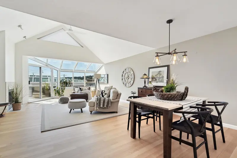 1107 ELM STREET - photo 1 of 25