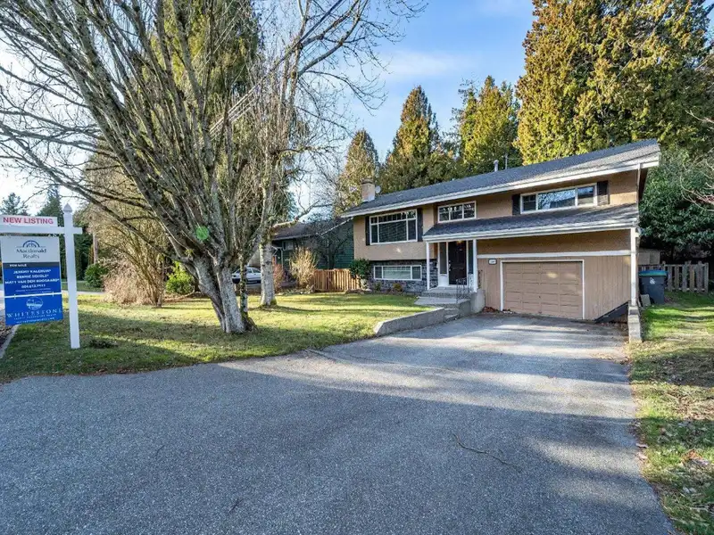 12569 26 AVENUE - photo 2 of 40