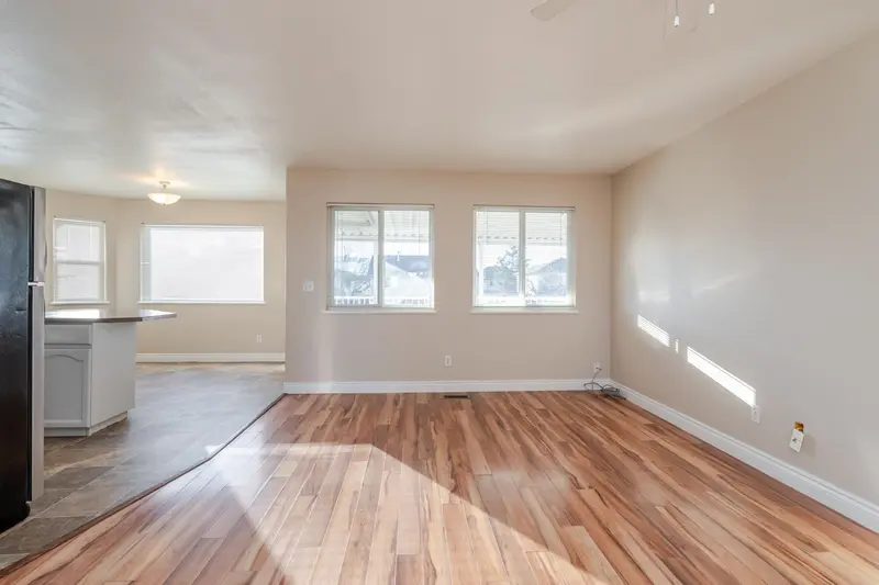 34732 7 AVENUE - photo 4 of 25