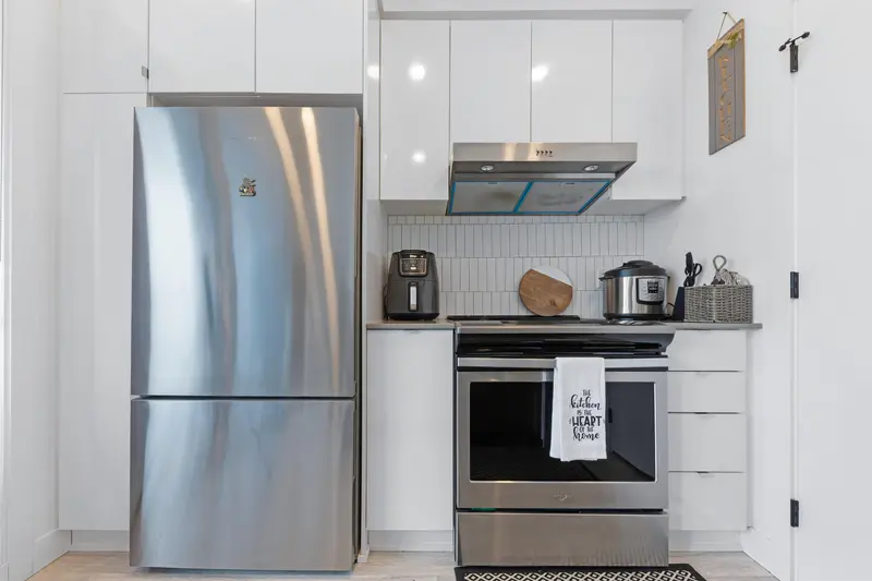 406 32828 LANDEAU PLACE - photo 4 of 20