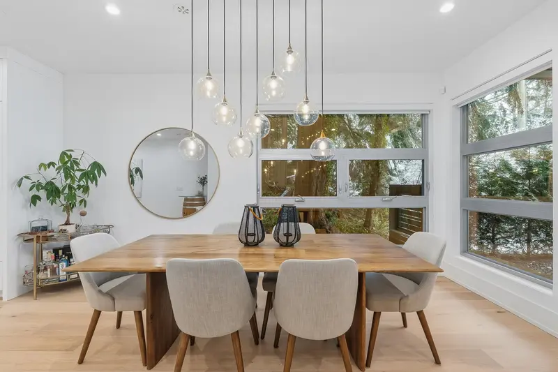 5 GLENMORE DRIVE - photo 2 of 23