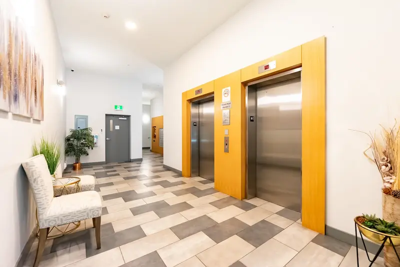 PH27 6283 KINGSWAY - photo 1 of 22