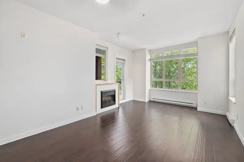 214 15988 26 AVENUE - photo 4 of 40