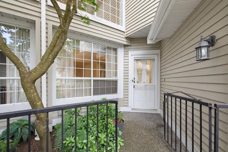 13 2688 150 STREET - photo 2 of 37