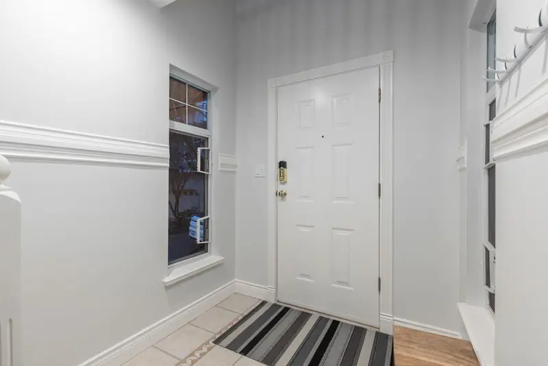 1188 STRATHAVEN DRIVE - photo 3 of 25