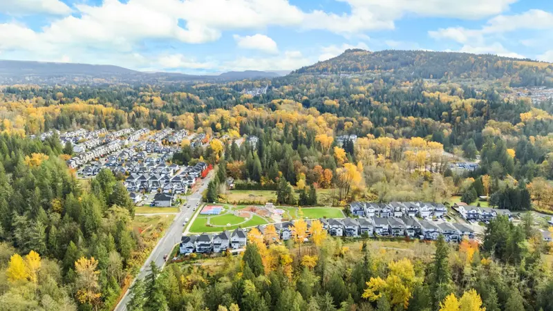 71 11305 240 STREET - photo 3 of 25