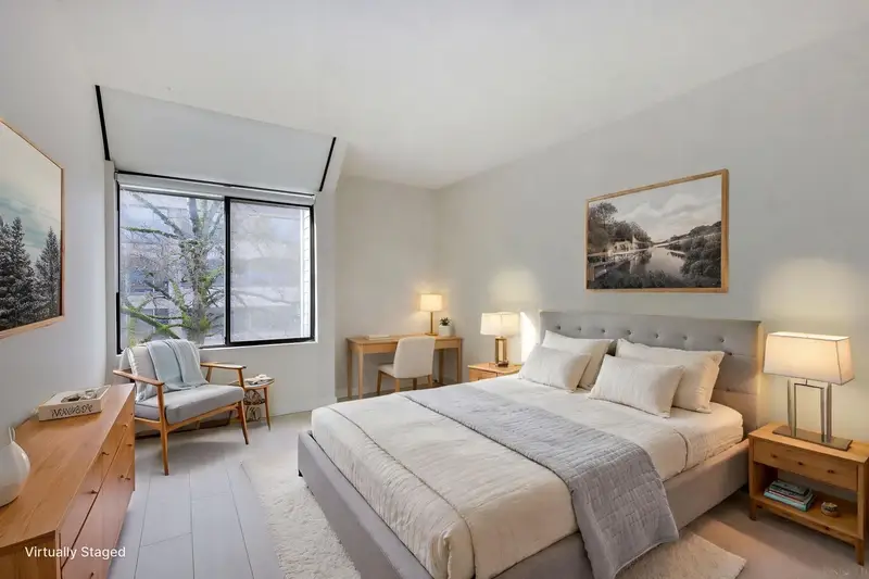 306 8400 ACKROYD ROAD - photo 4 of 25