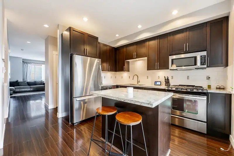 8 2929 156 STREET - photo 4 of 31