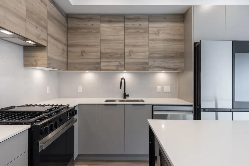 412 30490 CARDINAL AVENUE - photo 3 of 7