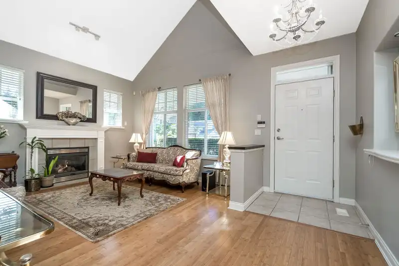 15 3500 144 STREET - photo 4 of 40