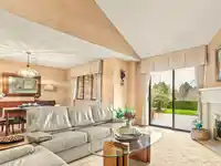 46 1725 SOUTHMERE CRESCENT - thumbnail 5