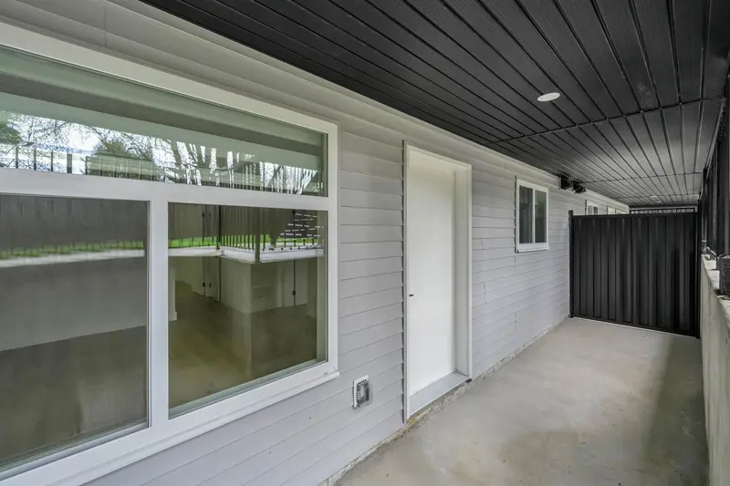 7 2168 VINEWOOD ST STREET - photo 4 of 4