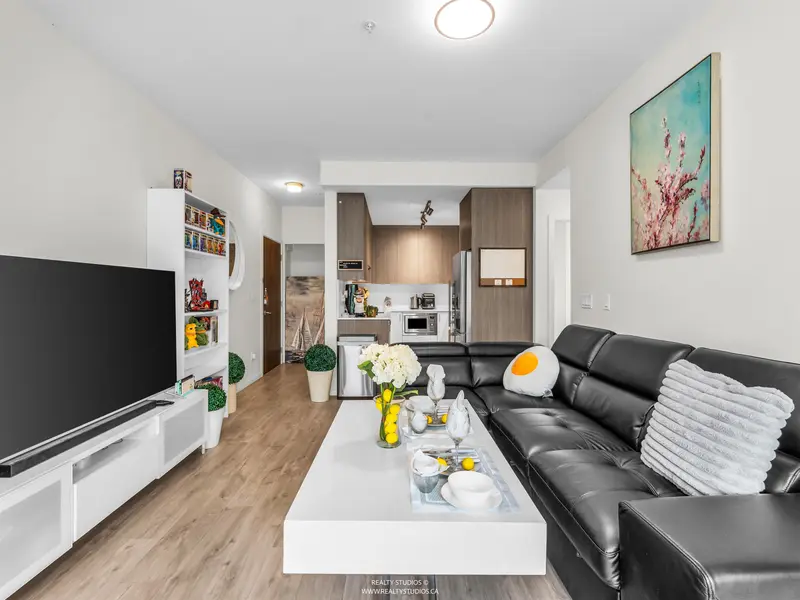 226 6283 KINGSWAY AVENUE - photo 1 of 25