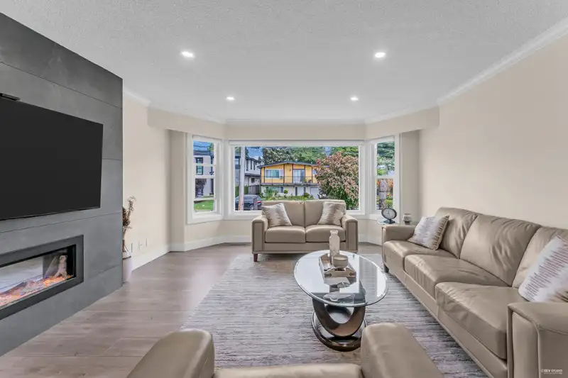 14242 VINE AVENUE - photo 2 of 38