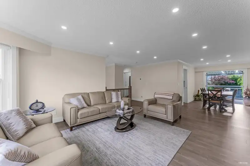 14242 VINE AVENUE - photo 4 of 38