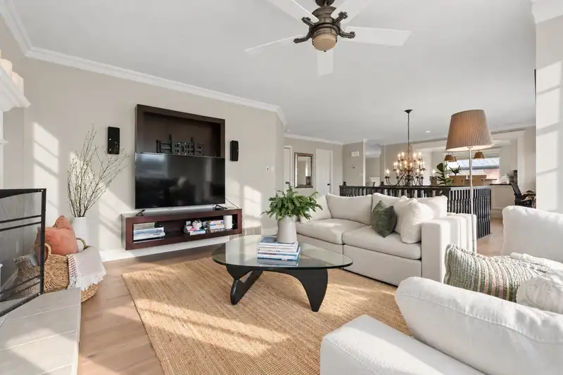 15573 FINLAY COURT - photo 4 of 20