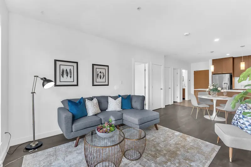 202 1330 MARINE DRIVE - photo 3 of 25