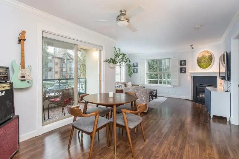 208 15325 17 AVENUE - photo 2 of 31