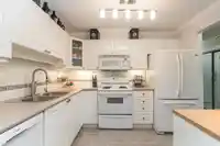 208 15325 17 AVENUE - thumbnail 8