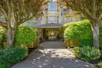 301 1459 BLACKWOOD STREET - thumbnail 3