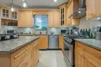 2966 147A STREET - thumbnail 8