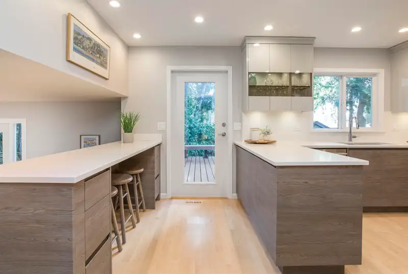 12688 18A AVENUE - photo 4 of 40